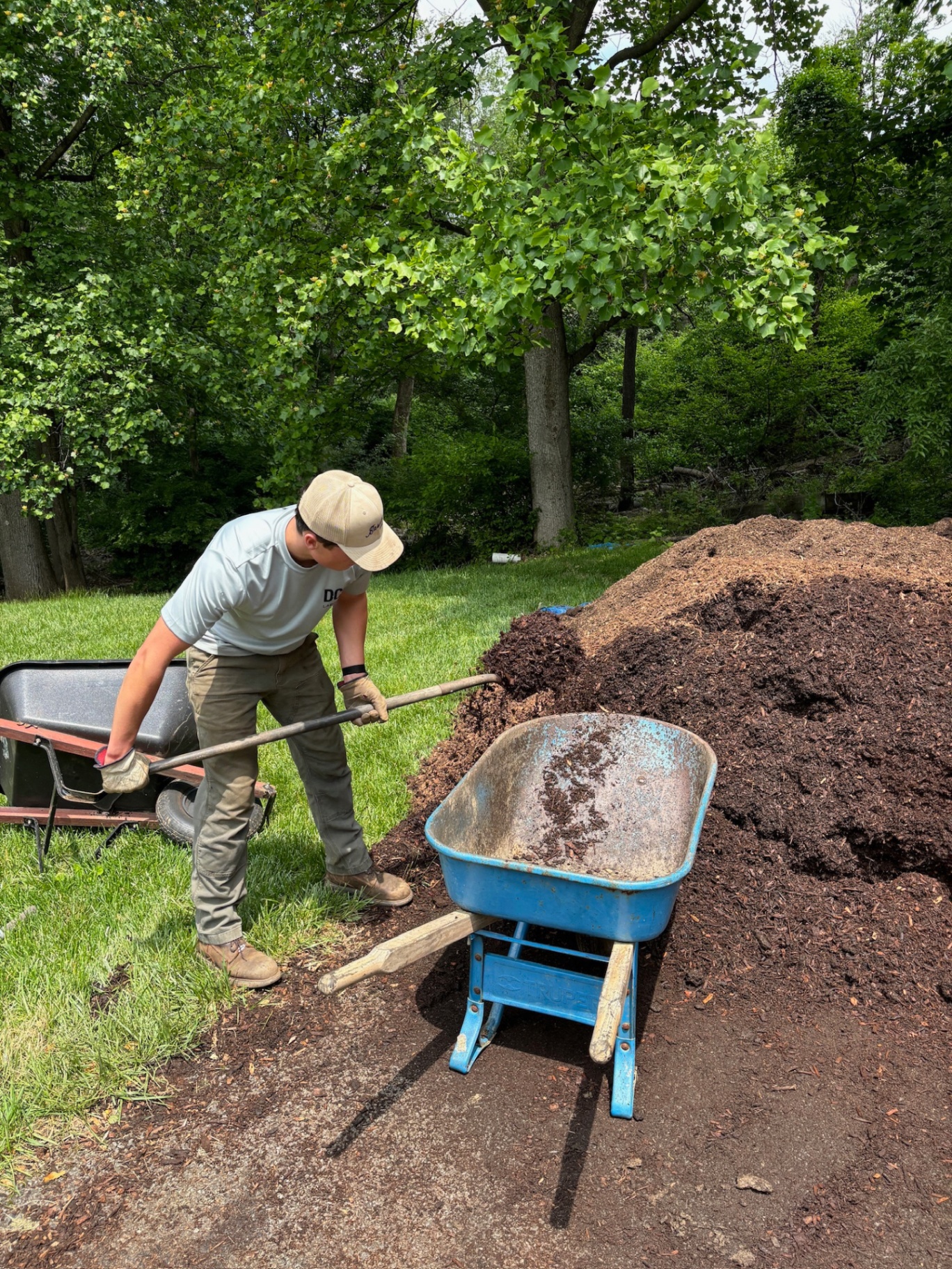 DCD Laborers loading mulch